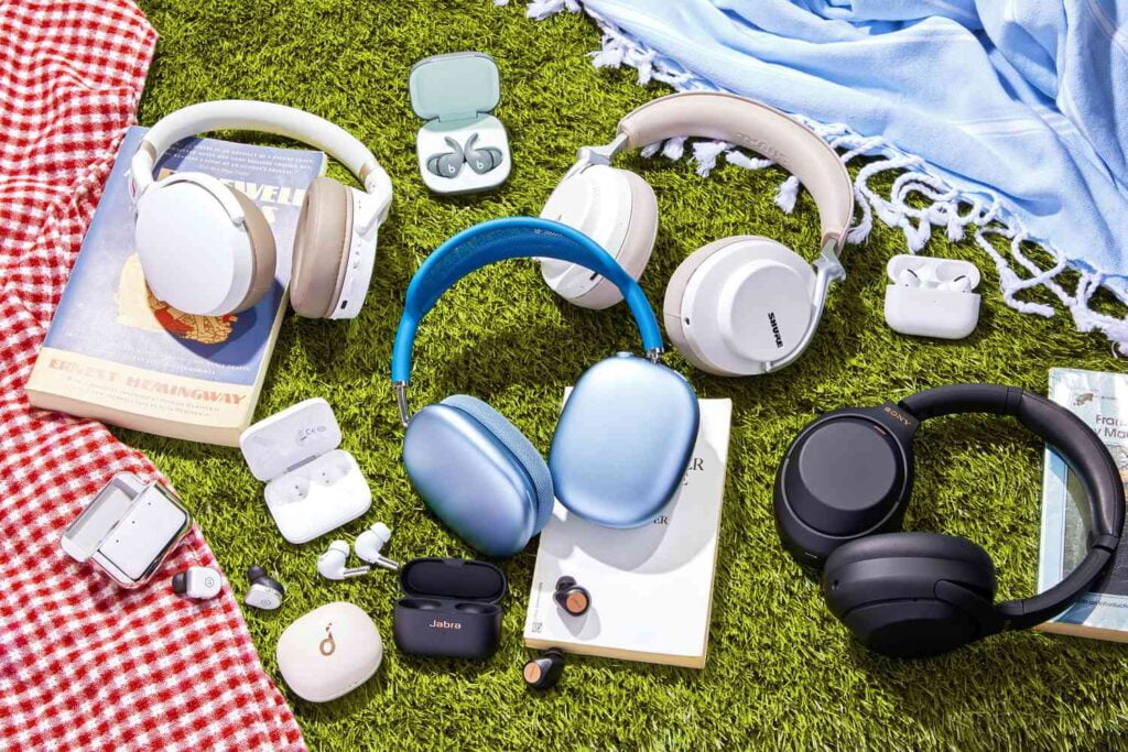 Best Headphones for Travel